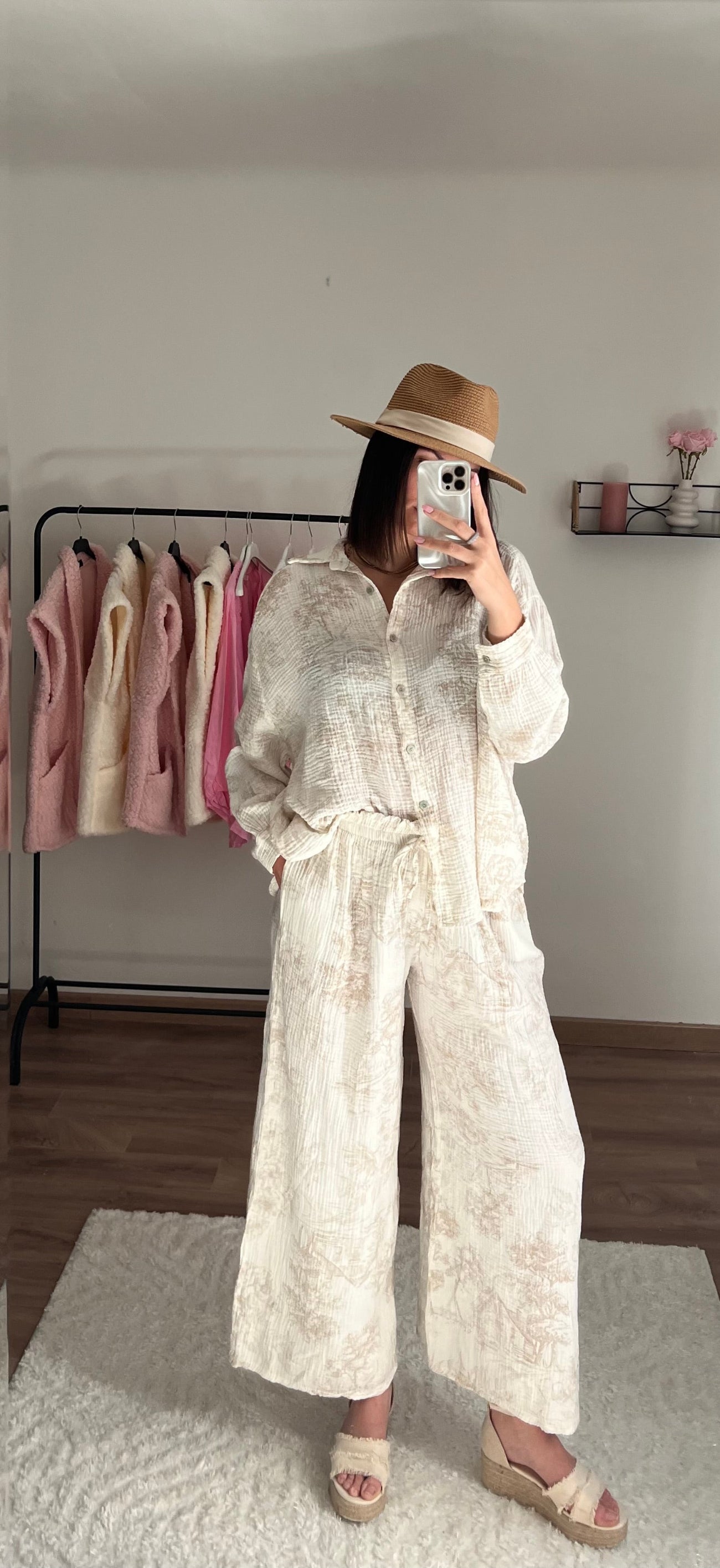 assortiment-blanc-gaz-de-coton-ensemble